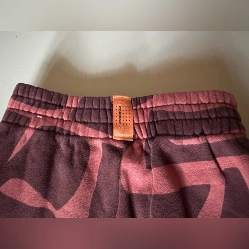 Nike A.I.R. (Artist In Residence) Kids' Cody Hudson Joggers in maroon Flyease